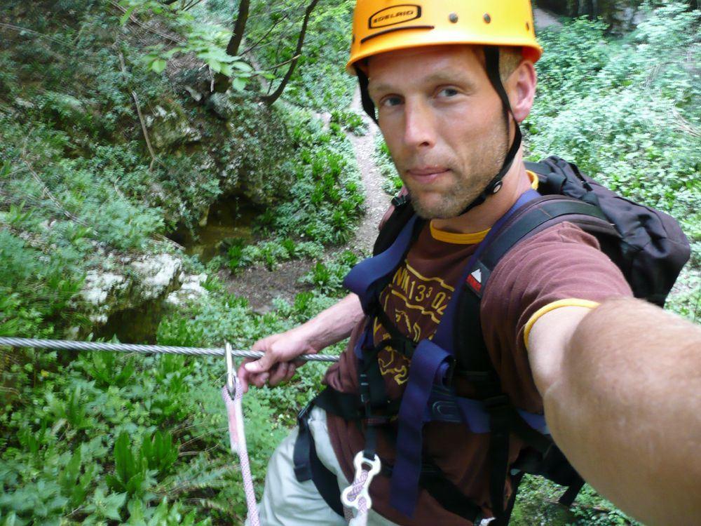 Auf der Drahtseilbrücke