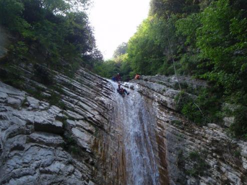 Abseilen am Wasserfall